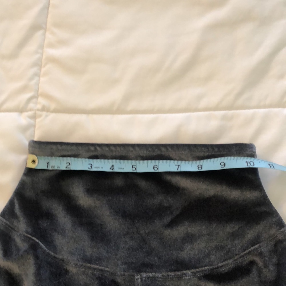 Yummie velour grey yoga pant leggings that are super soft - Picture 5 of 7